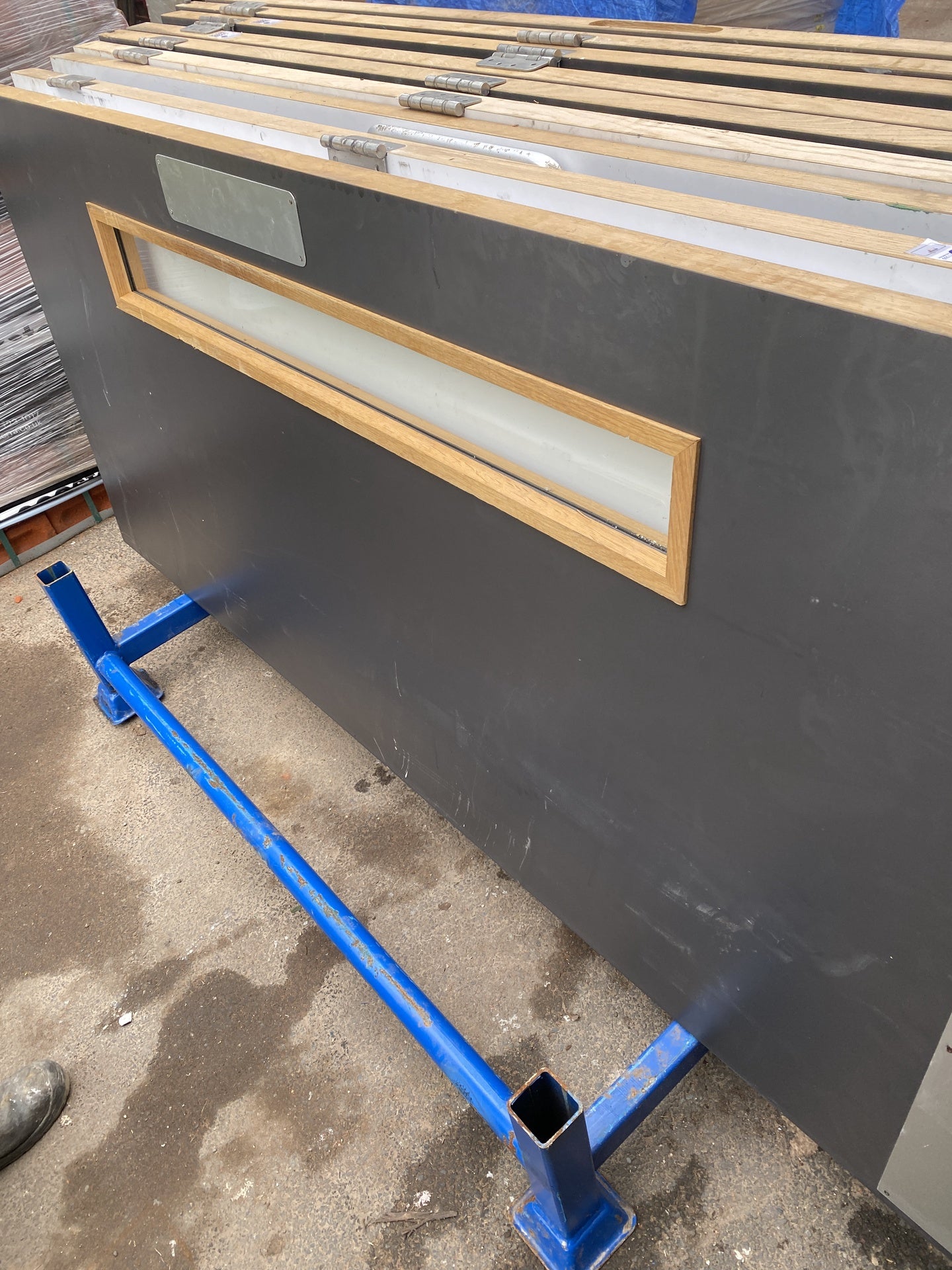 FD30 Office Internal Door with Glass Strip 2040 x 926mm RH x7