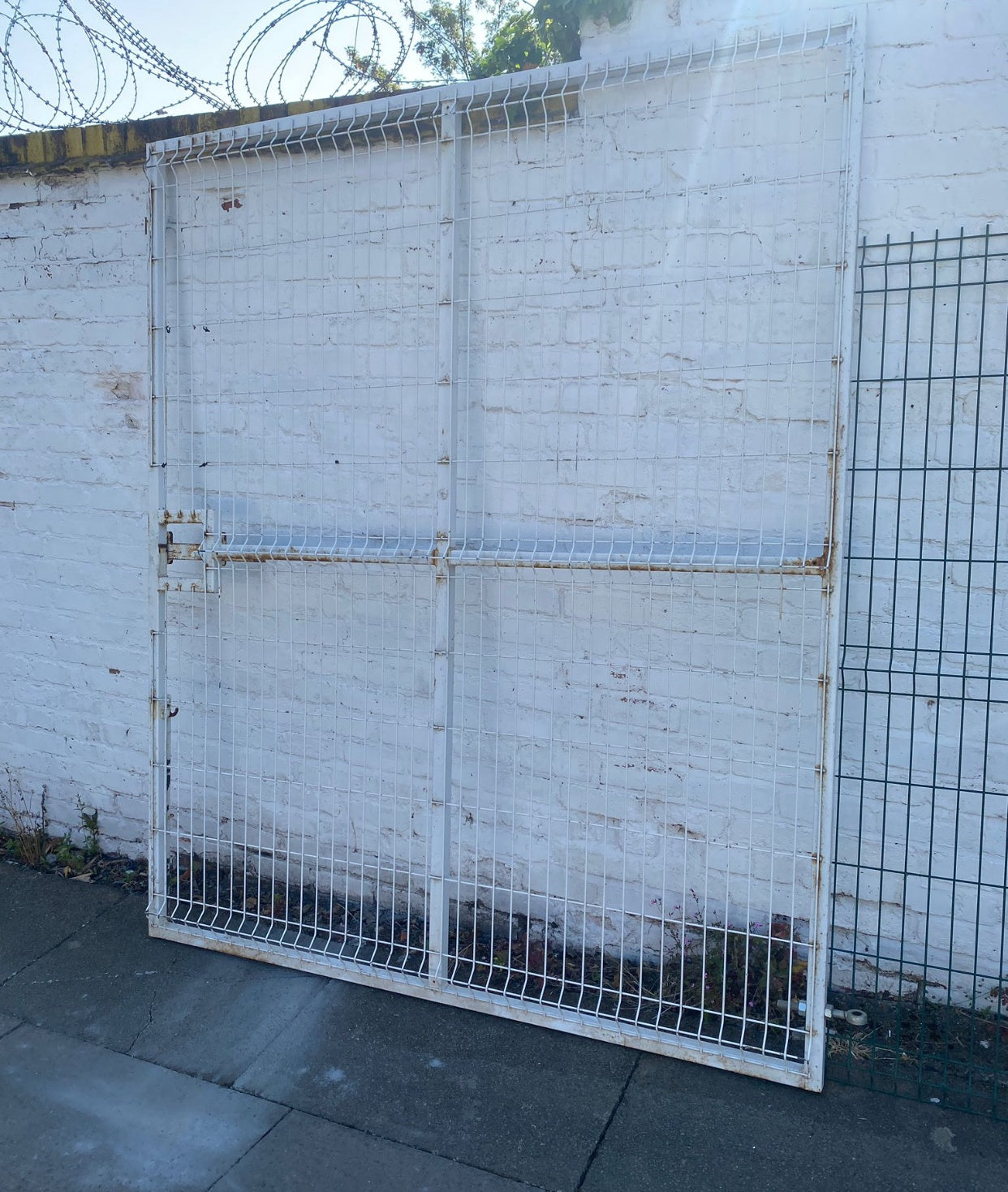 Galvanised White Gate Set (2365mm x 2000mm PP)