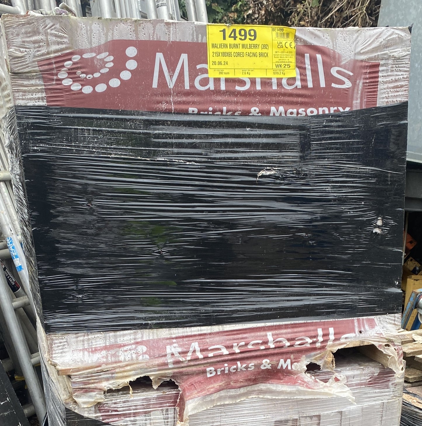 Marshalls Malvern Burnt Mulberry Perforated Bricks 7 Packs (392 bricks Per Pack)