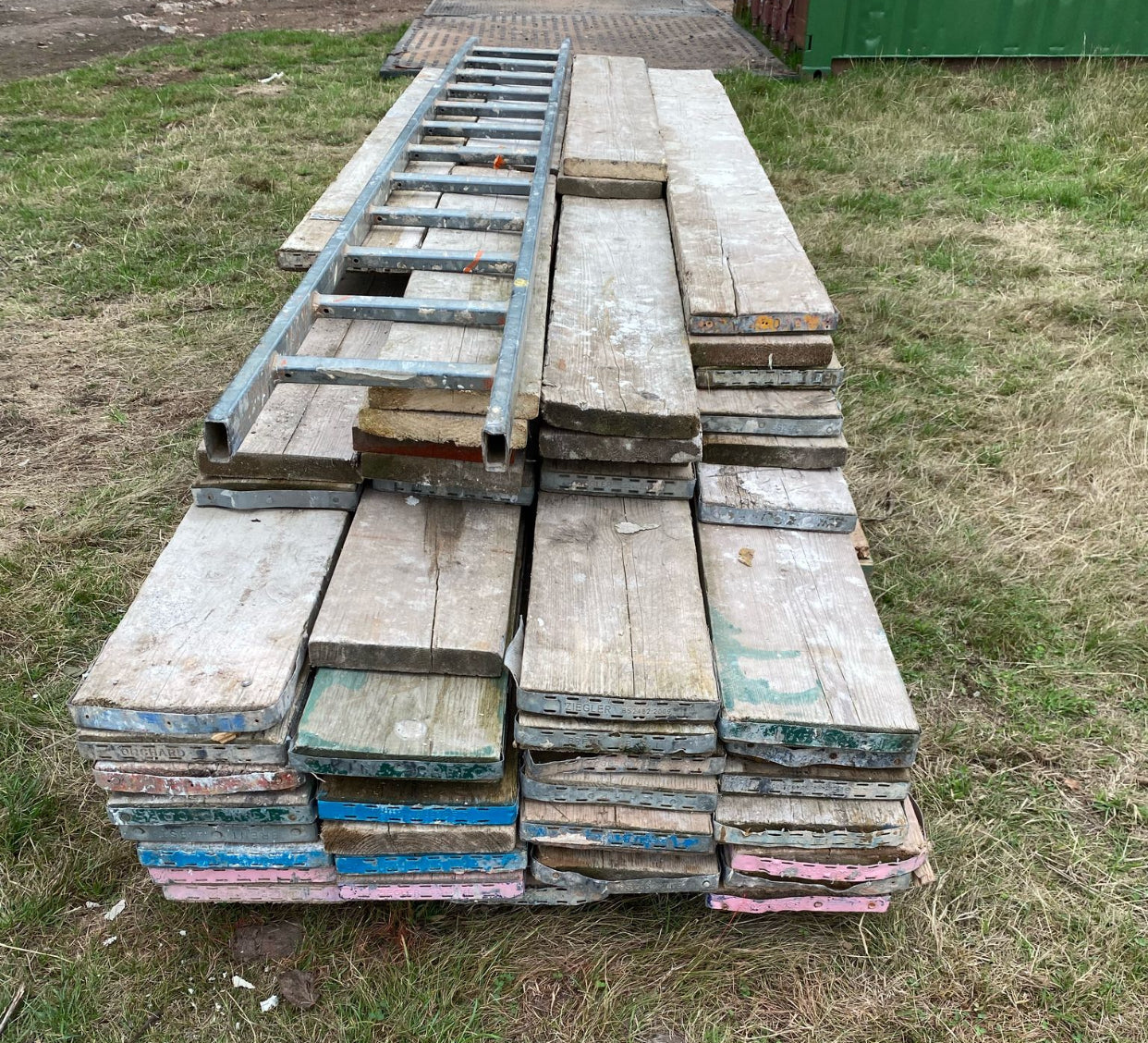 Scaffolding Joblot Complete Setup Including Vehicle