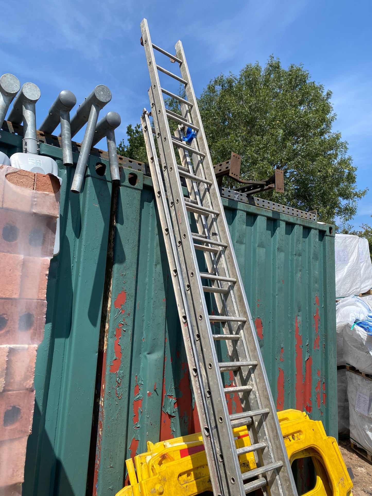 Scaffolding Joblot Complete Setup Including Vehicle