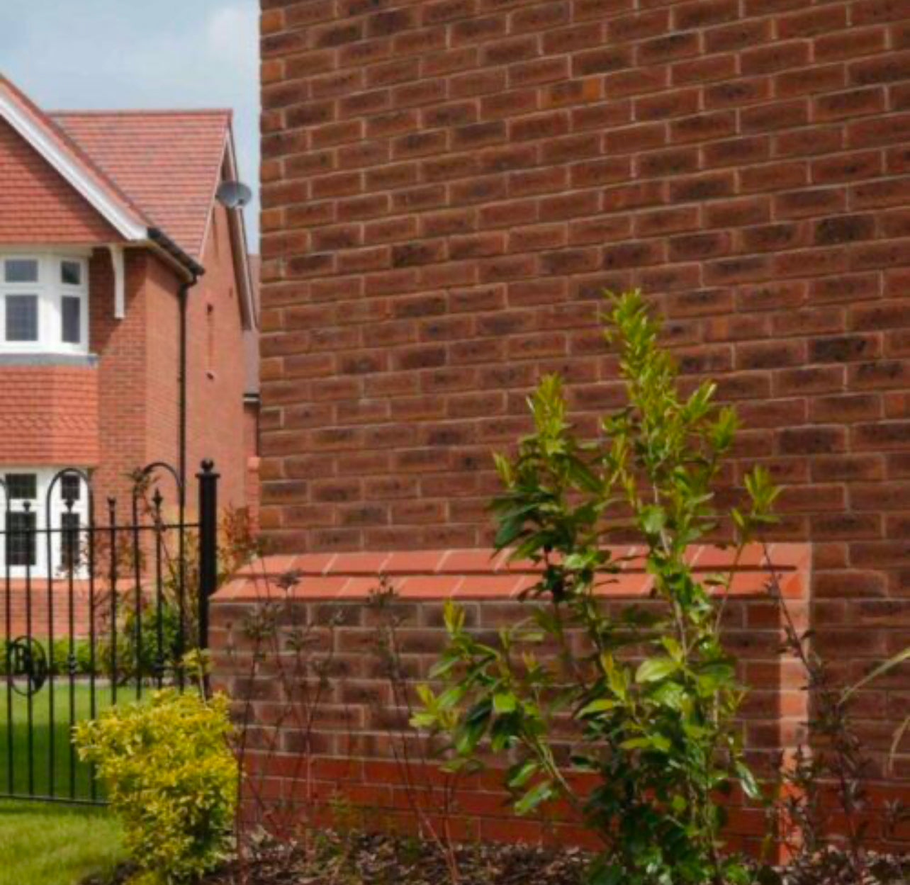 12 Packs of Ibstock New Sandhurst Stock Facing Brick (Pack of 500) 6,000 Bricks. Price per 1000 is £300.00 ex VAT