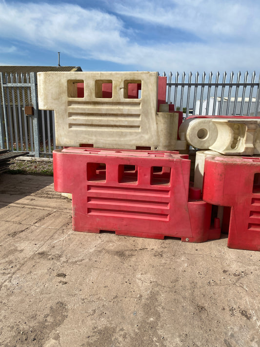 RB2000 Red and White Rota Barrier HGV x21