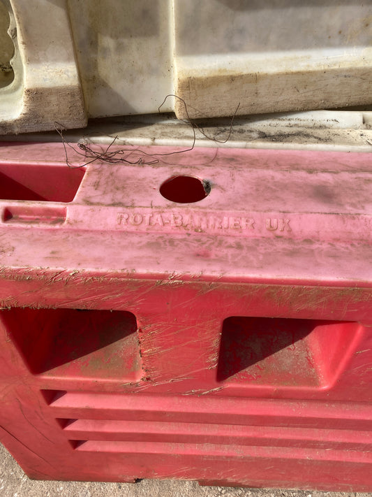 RB2000 Red and White Rota Barrier HGV x21