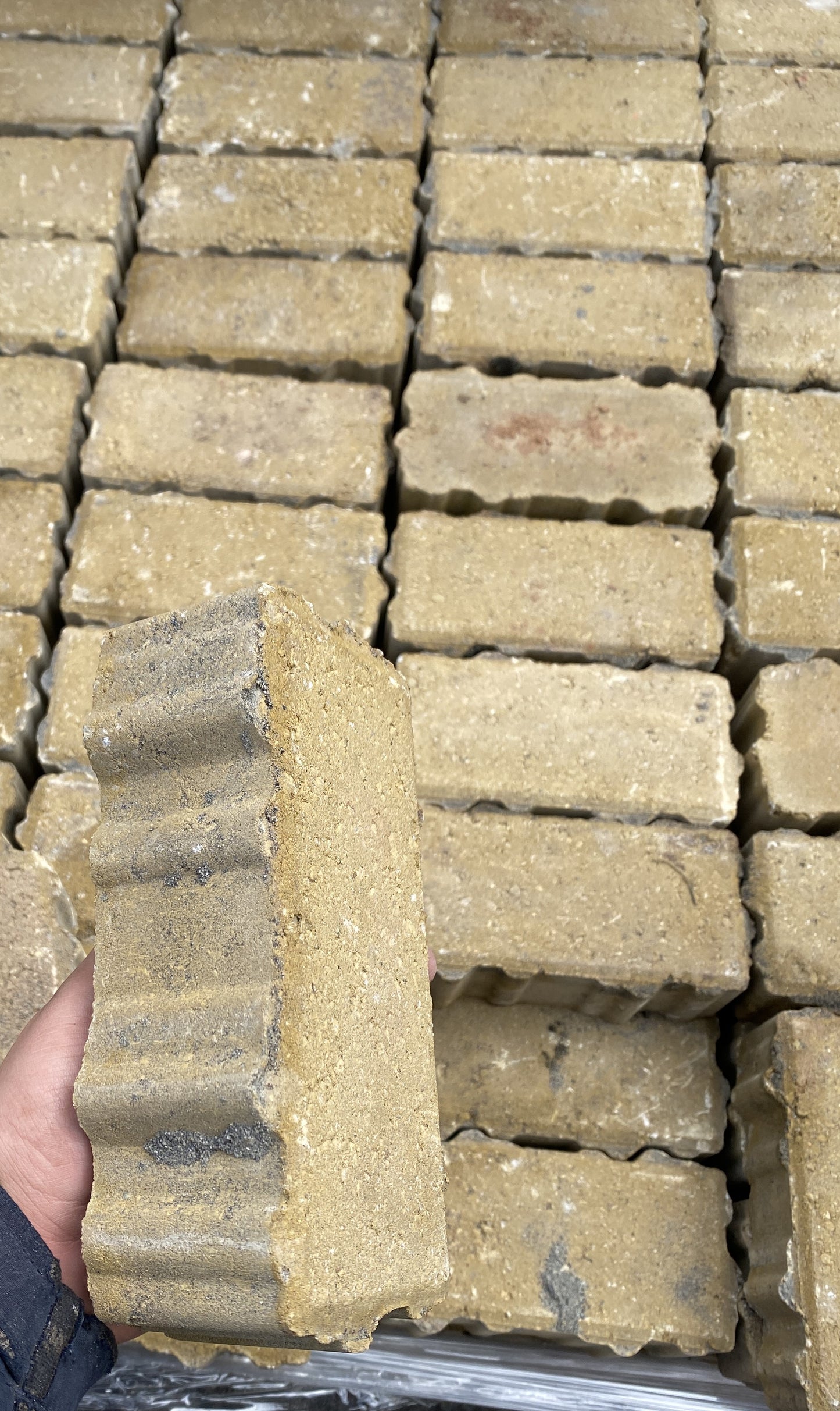 Brett Omega Buff 200 x 100 x 80mm 49.96m2